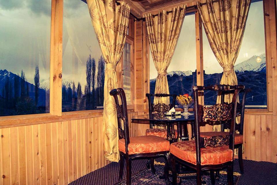 Fairy Land Hotel Karimabad  외부 사진